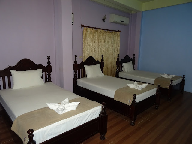 hostel vang vieng laos