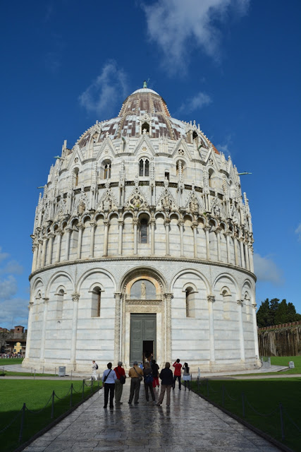 Miracle square Pisa Baptistry