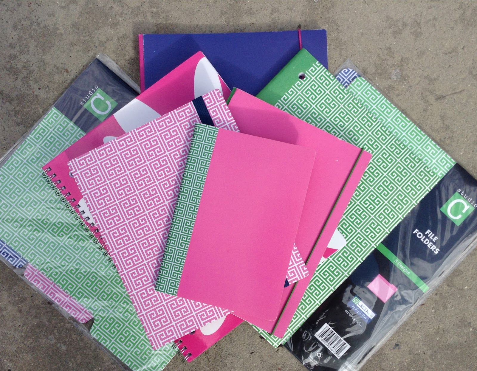 Preppy State of Mind: A Preppy Giveaway With Carolina Pad!