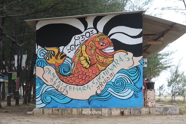 mural di pantai cemara