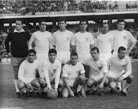 📸SEVILLA C. F. 📆27 noviembre 1960 ⬆️Manolín, Juan Manuel, Maraver, Valero, Ruiz Sosa y Achúcarro. ⬇️Agüero, Diéguez, Antoniet, Pereda y Szalay. SEVILLA C. F. 4 🆚 REAL VALLADOLID DEPORTIVO 0 Domingo 27/11/1960. Campeonato de Liga de 1ª División, jornada 11. Sevilla, estadio Ramón Sánchez Pizjuán. GOLES: ⚽1-0: 35’, Antoniet. ⚽2-0: 56’, Szalay. ⚽3-0: 86’, Diéguez. ⚽4-0: 88’, Diéguez.