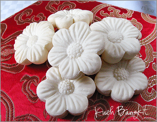 Kueh Bangkit