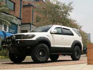 MODIFIED CARS TOYOTA FORTUNER