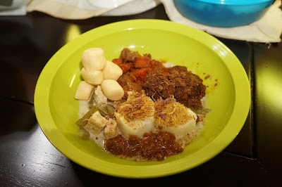 Kenikmatan Lontong sayur ala Padang foodblogger Pontianak