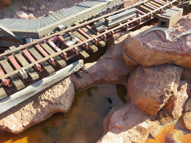 Big Thunder Mountain Railroad Splashdown Brakes Disneyland