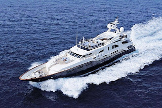 Luxury Motor Yacht Charter