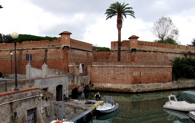 Bridge at the entrance of the Fortezza Nuova, New Fortress, Livorno