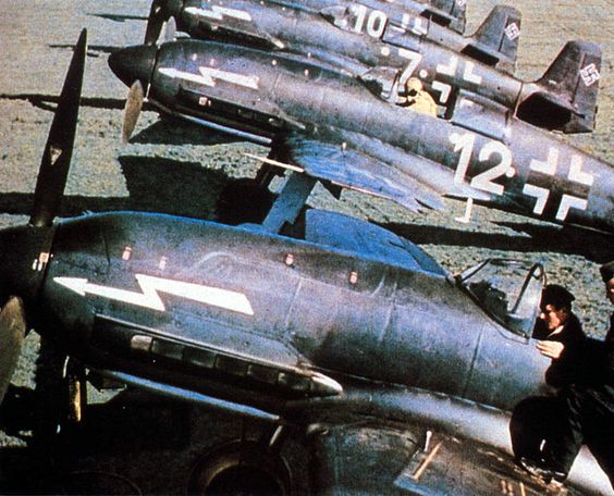 Heinkel He 100D fighters color photos of World War II worldwartwo.filminspector.com