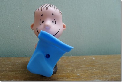 McDonald’s happy meal X The Peanuts Movie 2015 toys: Linus