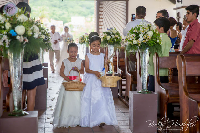 boda en playa, beach wedding, Oaxaca, México, Bodas Huatulco, Wedding Planner