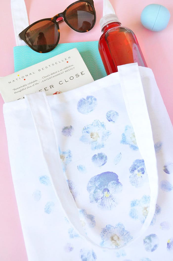 DIY Pounded-Flower Tote Tutorial