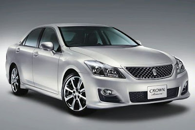 Toyota Crown Royal Saloon