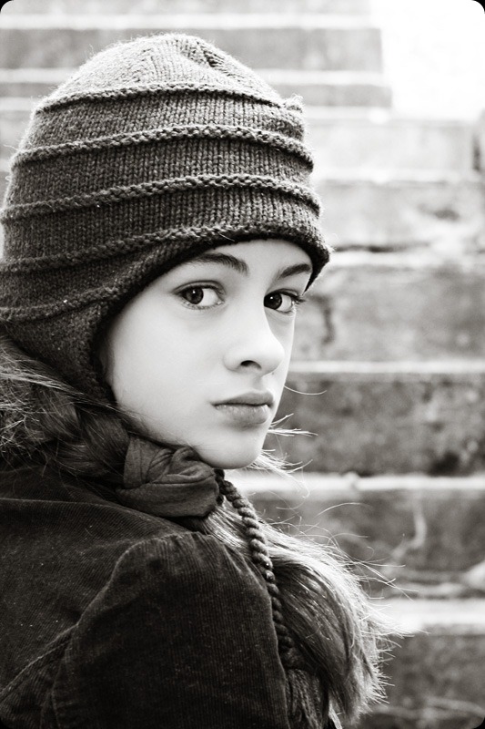 emma-hat-1_edit-ch-bw