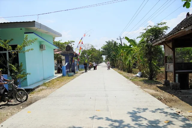 Pembangunan Jalan di Blora tak luput dari prestasi Bupati Arief Rohman pada lobi-lobi strategis yang dilakukannya selama ini