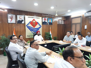 CS Uttarakhand  meeting with Secretariat workers