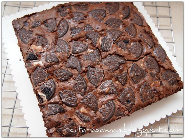 Cookies and Cream Fudge Brownies / Oreo Brownies ~ Blog Kakwan