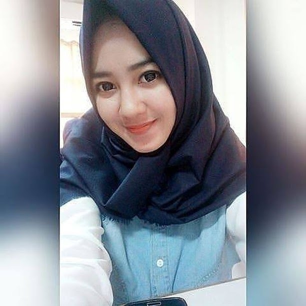 Ulzzang Aesthetic Girl Hijab Mirror