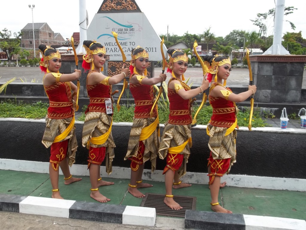 SANGGAR TARI SANTI BUDAYA SUKOHARJO: SANGGAR TARI SANTI 