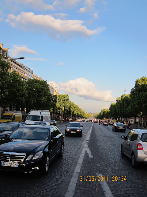 #巴黎 #法國 #France #Paris #Benz