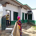 दुस्साहस: एसडीआई ने जेसीबी से तोड़वाया प्राथमिक विद्यालय का भवन