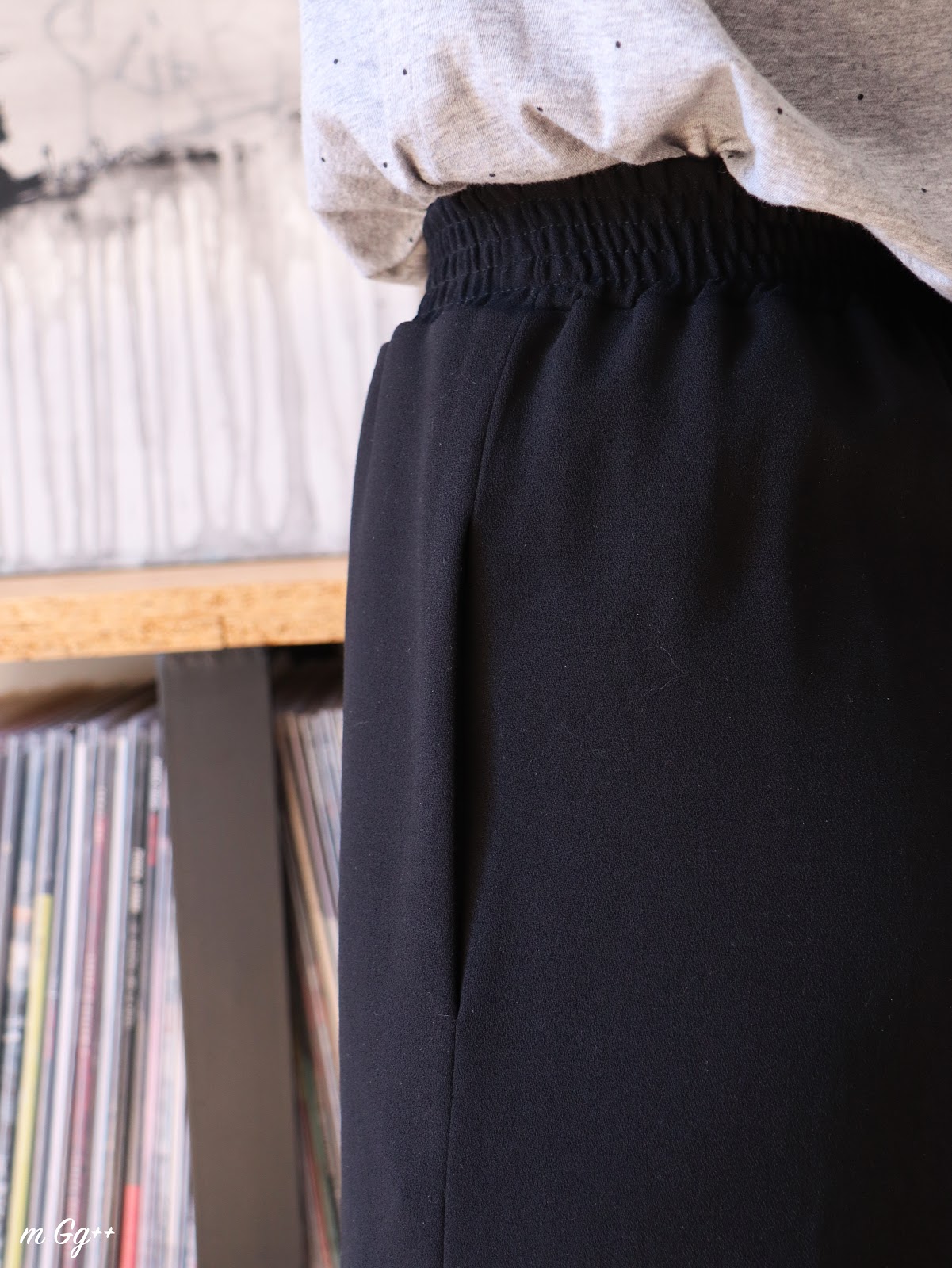 Un Pantalon Fluide Noir (patron issu de BurdaStyle 2019) par m Gg++
