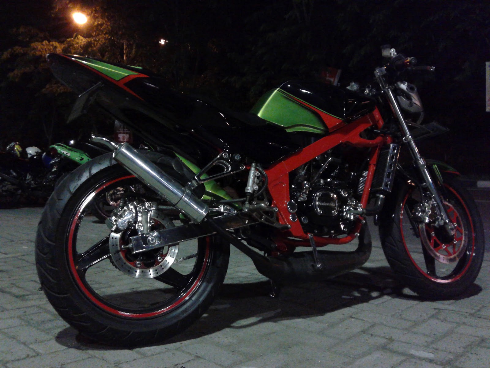 Kawasaki Ninja 150R EVILution Edition By CECEN CORE