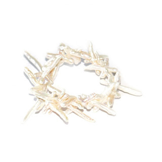 CROSS PEARL STRETCH BRACELET