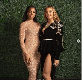 Snaps of Beyonce and her former Destiny Child bandmate Kelly Roland