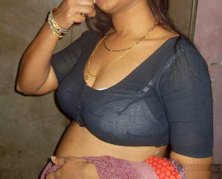Tamil Aunty Mulai Photos