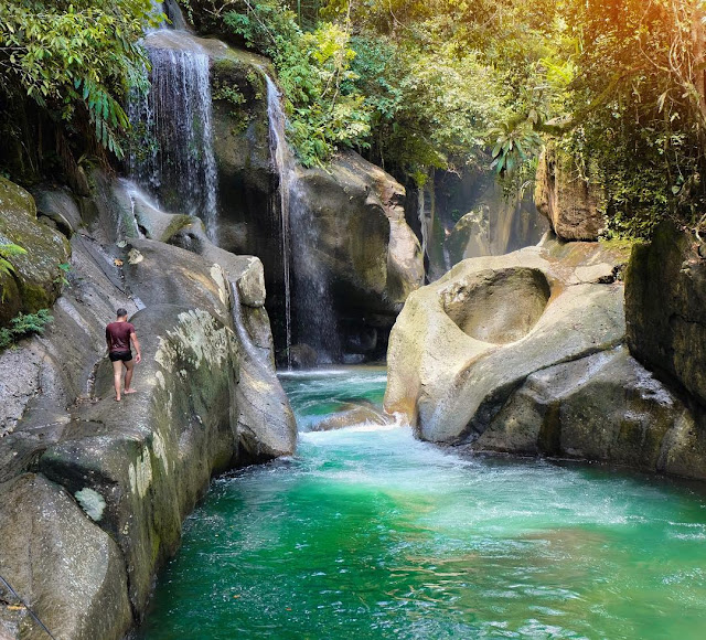 Air Terjun Nyarai Lubuk Alung