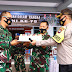 Kapolres Kaprimun Membawa Kue Tar Ke Mako Lanal Tbk Ucapkan Selamat Hari Jadi TNI Ke 75