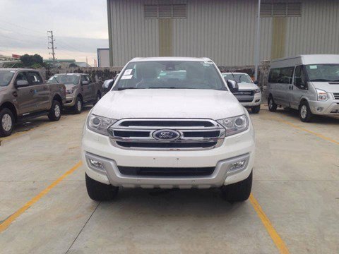 Xe Ford Everest 2015 xuất hiện tại Hà Nội