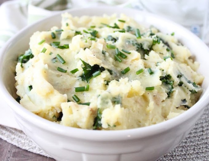Vegan Mashed Potatoes with Garlicky Kale #vegan #dinner