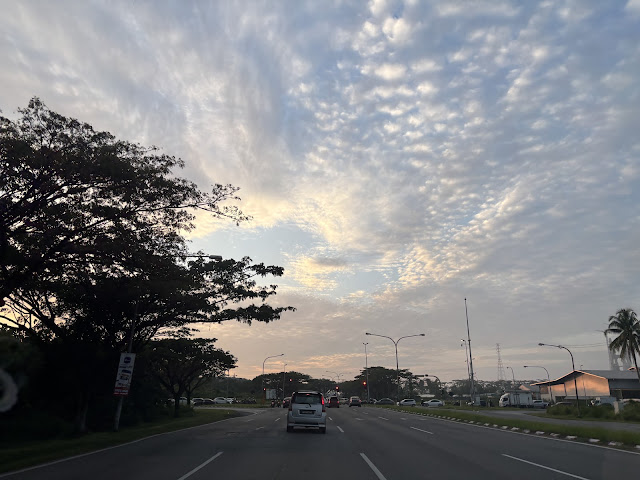 Orang yang suka awan dipanggil apa?