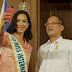 Miss International 2013 takes selfie with the President of the Philippines