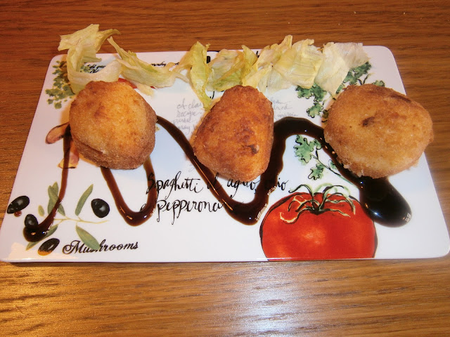 Croquetas de pollo y jamón.