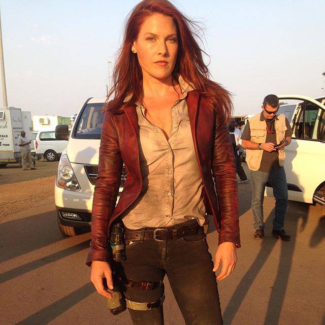 Confira a primeira foto de Ali Larter como Claire Redfield em