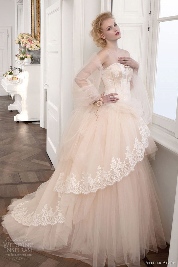  Elegant Wedding Dresses 