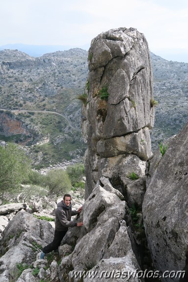 Subida al cerro Tavizna