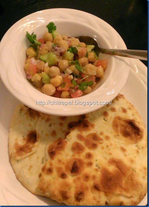 Chitra Pal Quick Kulche Chole