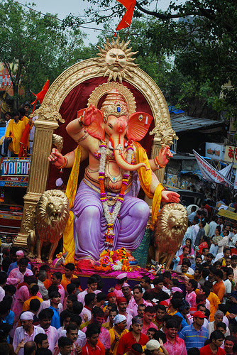 Resultado de imagem para festival sagrado de Ganesha Chaturthi