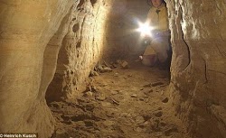 Είναι δυνατόν οι αρχαίοι πολιτισμοί να ήταν διασυνδεμένοι πριν από χιλιάδες χρόνια; Σύμφωνα με χιλιάδες υπόγειες σήραγγες που επεκτείνονται ...