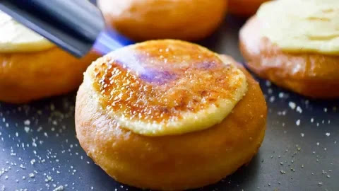 Crème Brûlée Donuts: A Luxurious Twist on a Classic Treat