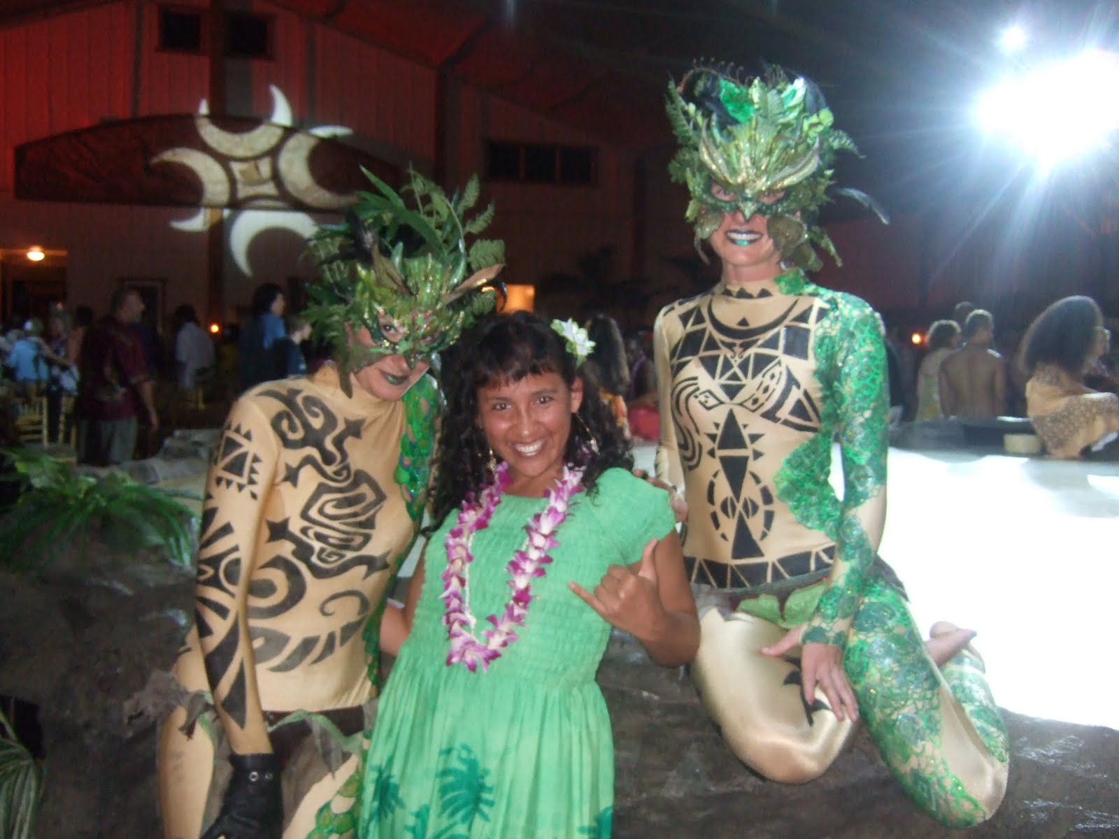 As My World Turns: Hawaii- Luau Kalamaku!!