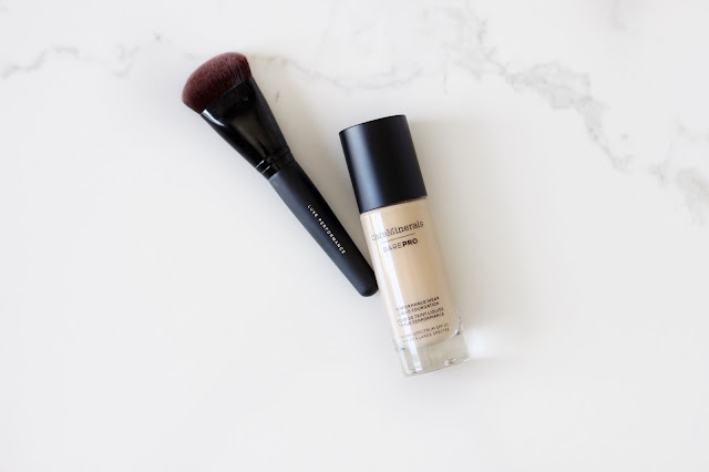 bareMinerals barePRO Performance Wear Liquid Foundation