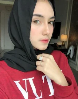 Foto Syahra Larez Pakai Jilbab Hijab Kerudung
