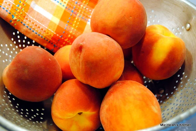 Old Fashioned Peach Bars at Miz Helen's Country Cottage