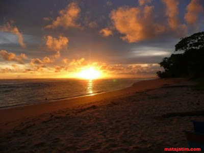 sunset di pantai ngliyep