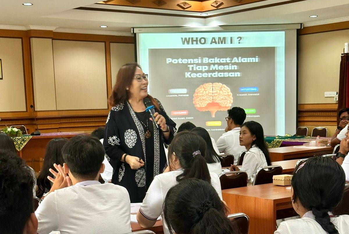 Santy Sastra: Mindset Motivator Membakar Semangat Peserta Pelatihan Wirausaha Muda Kabupaten Badung Angkatan II