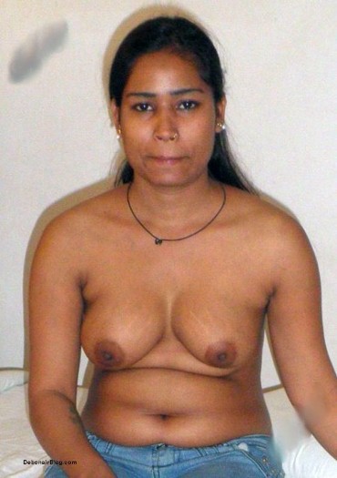 Desi Girl Fucking Client in Hotel Room Pics